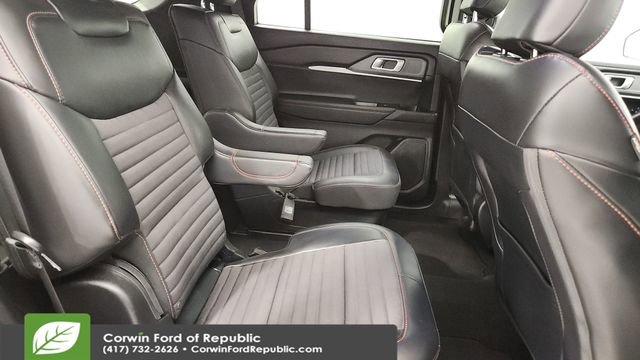 Certified 2025 Ford Explorer ST-Line image 29