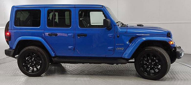 Used 2021 Jeep Wrangler Unlimited Sahara w/ Cold Weather Group image 2