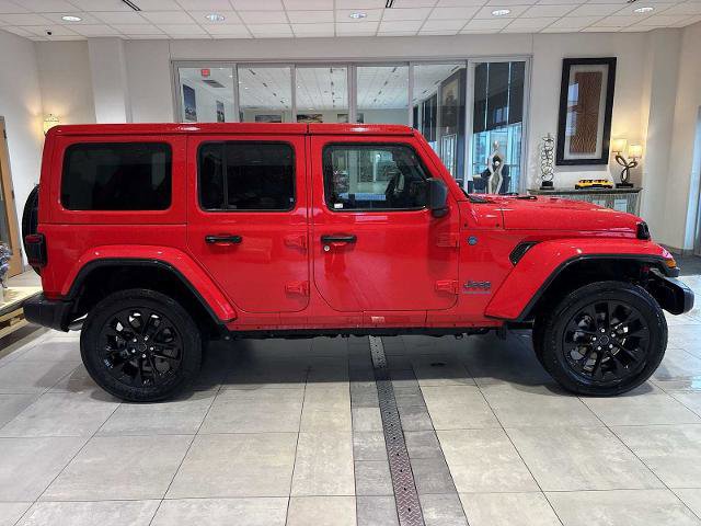 Used 2025 Jeep Wrangler Unlimited Sahara w/ Safety Group AWD/4WD image 6