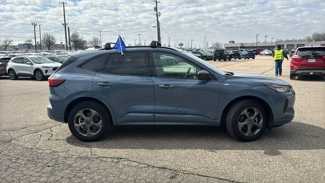 Certified 2023 Ford Escape ST-Line w/ Tech Pack #1 image 6