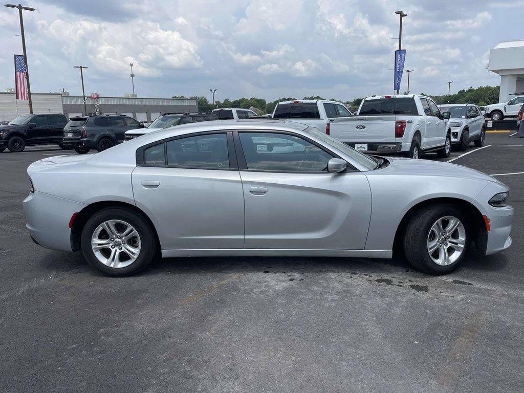 Used 2022 Dodge Charger SXT w/ Leather Interior Group RWD image 2