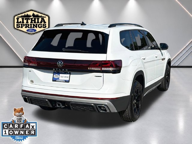 Used 2024 Volkswagen Atlas Peak Edition SE AWD/4WD image 3
