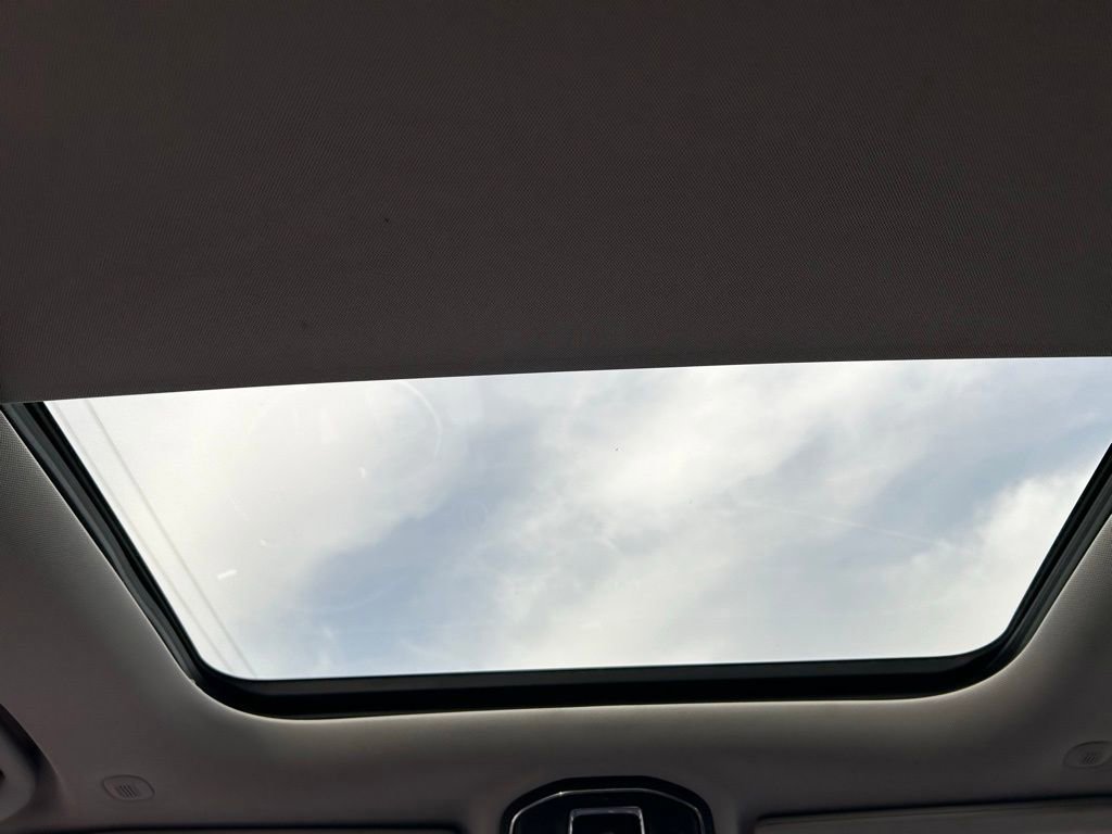 Used 2022 Jeep Grand Cherokee L Limited image 21