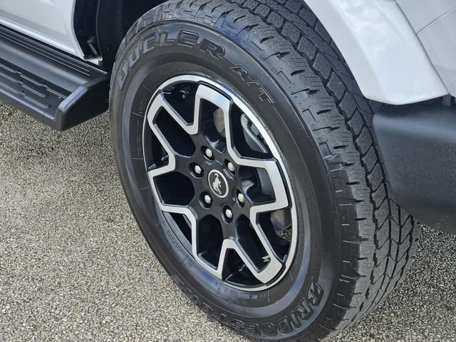 Certified 2025 Ford Bronco Outer Banks AWD/4WD image 8