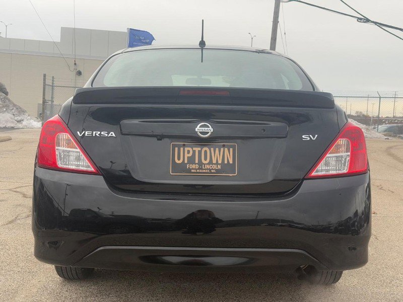 Used 2019 Nissan Versa SV image 5