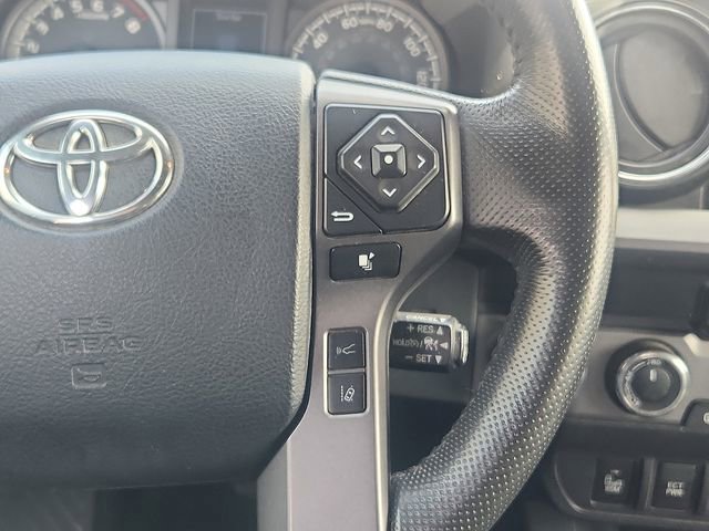 Used 2020 Toyota Tacoma TRD Sport w/ TRD Premium Sport Package AWD/4WD image 15