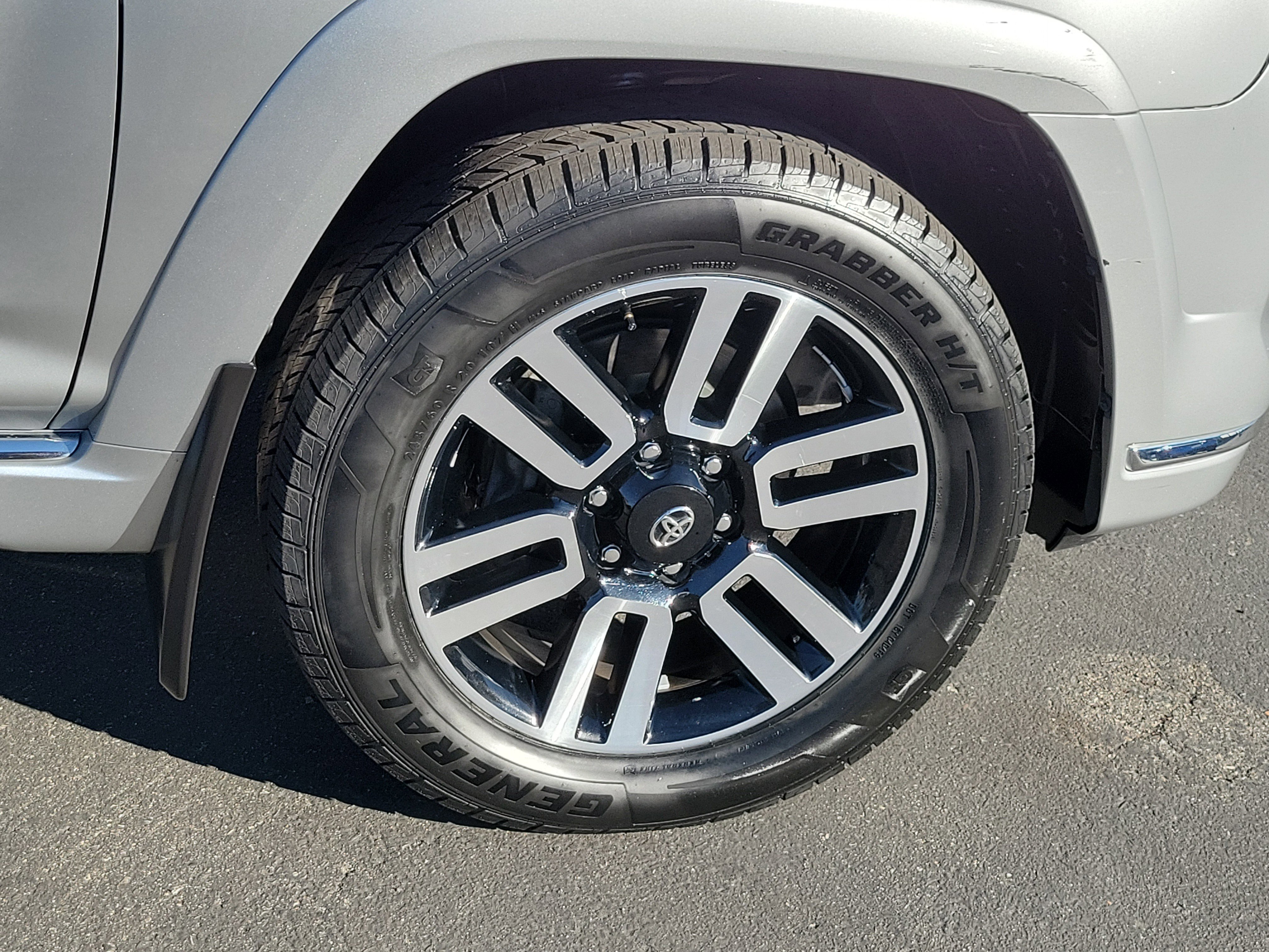 Used 2023 Toyota 4Runner Limited image 16