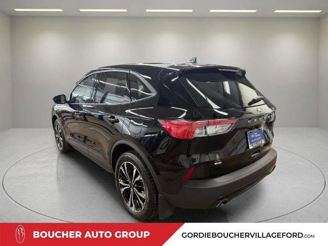 Certified 2022 Ford Escape SE w/ SE Sport Appearance Package image 5