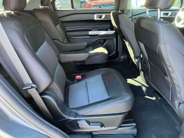 Certified 2023 Ford Explorer XLT RWD image 23