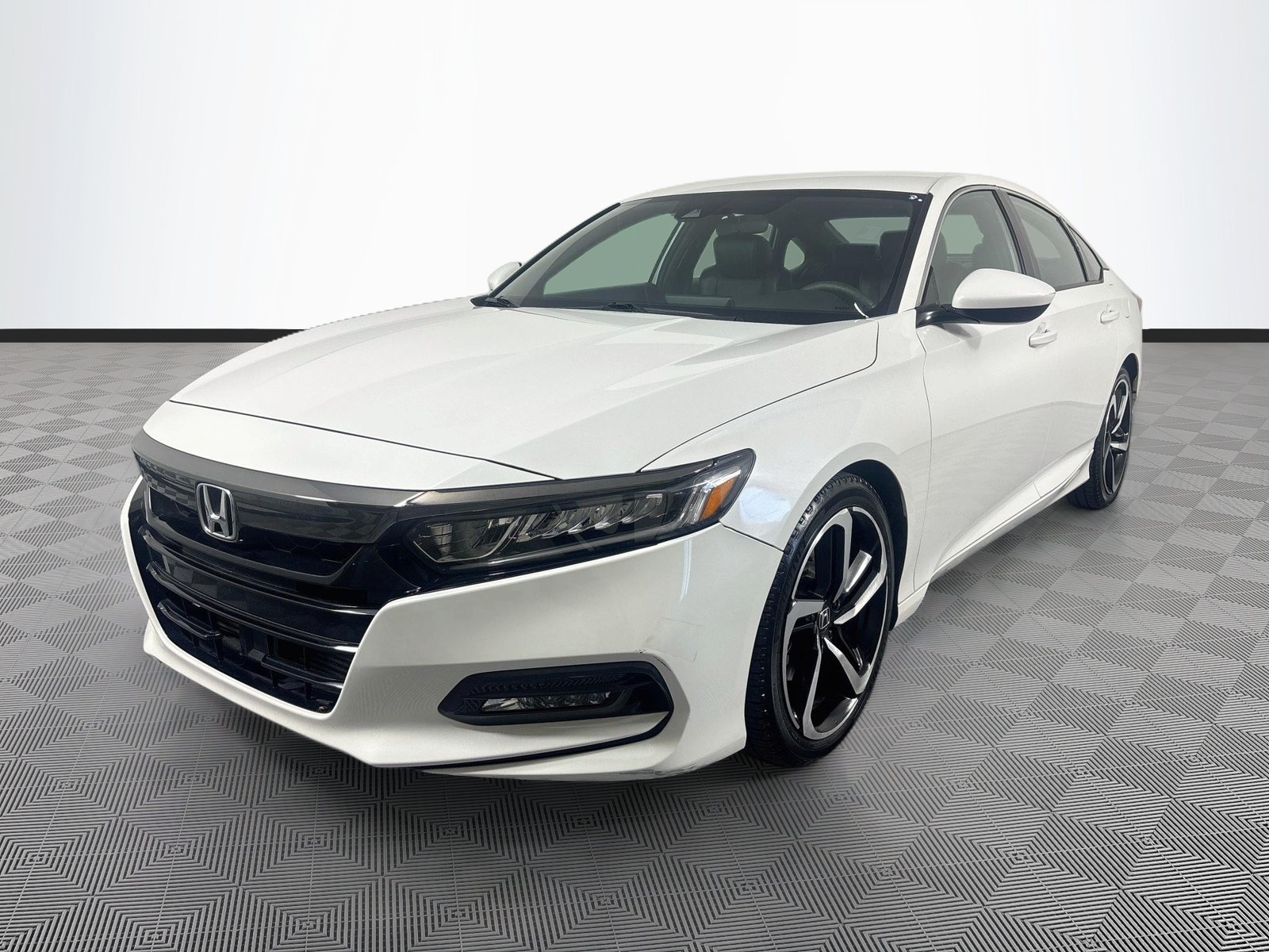 Used 2020 Honda Accord Sport image 3