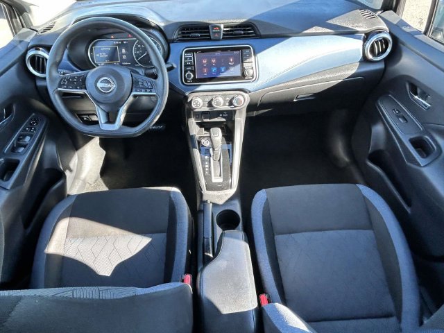 Used 2025 Nissan Versa SV FWD image 4
