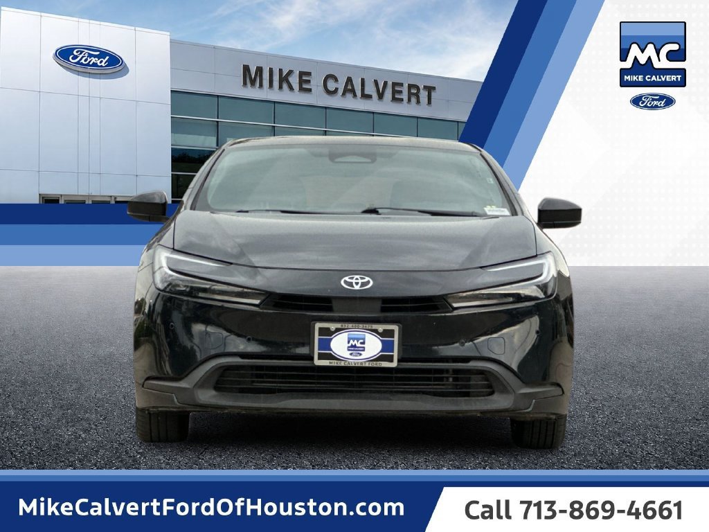 Used 2025 Toyota Prius LE FWD image 8