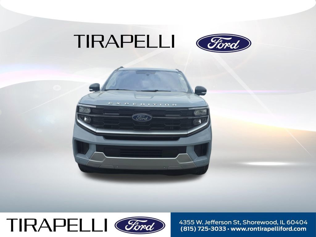 Certified 2025 Ford Expedition Platinum w/ Driver's Package AWD/4WD image 8