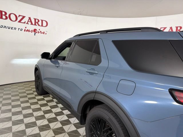 Certified 2025 Ford Explorer ST-Line RWD image 9
