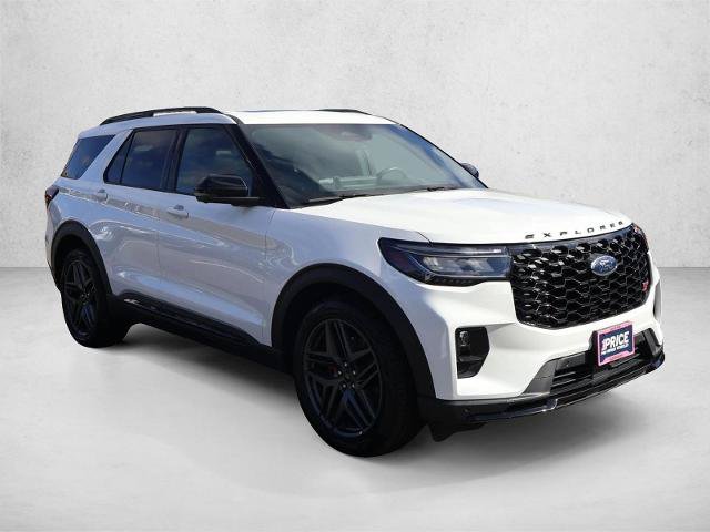 Certified 2025 Ford Explorer ST AWD/4WD image 3