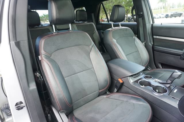 Certified 2019 Ford Explorer XLT w/ Equipment Group 202A FWD image 2