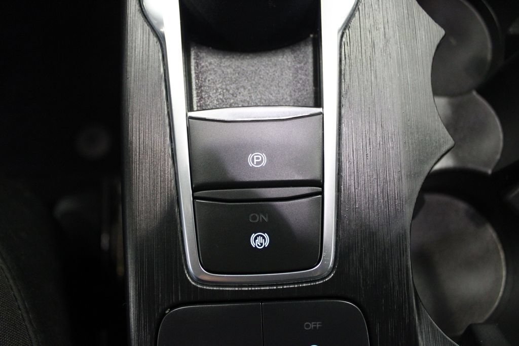 Certified 2024 Ford Escape Active w/ Cold Weather Package FWD image 33