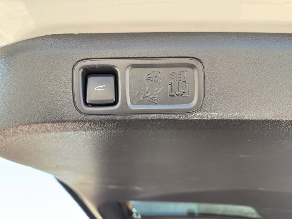 Certified 2023 Ford Expedition Limited image 18