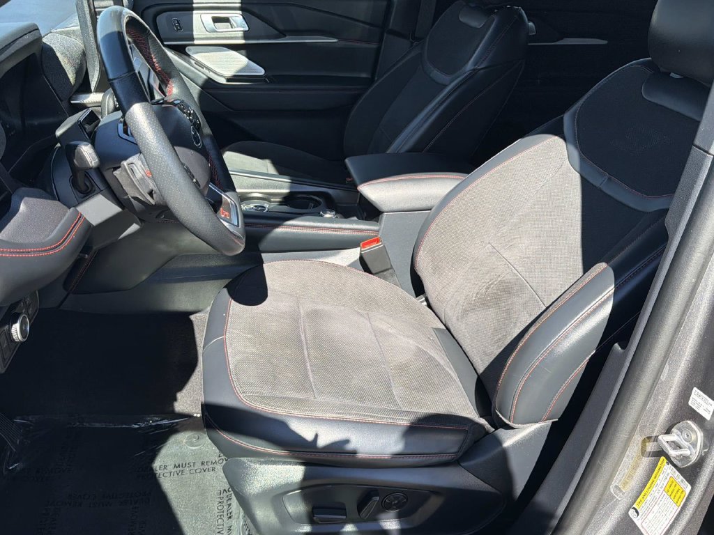 Certified 2025 Ford Explorer ST w/ Sun And Sound Package AWD/4WD image 18