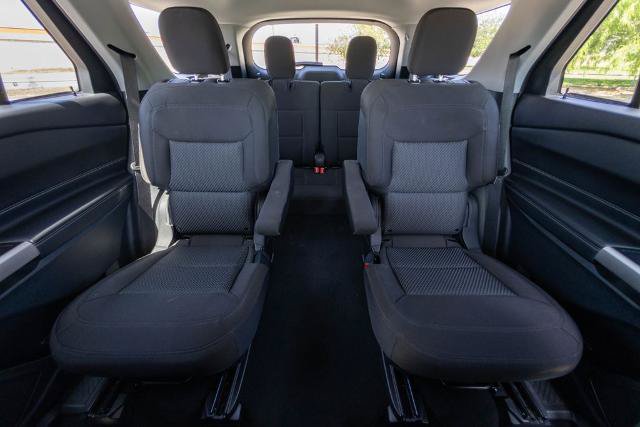 Certified 2024 Ford Explorer XLT RWD image 17