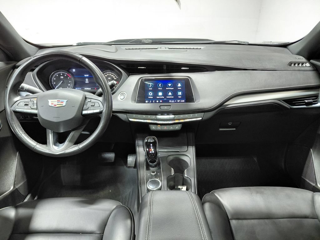 Used 2023 Cadillac XT4 Premium Luxury w/ Technology Package AWD/4WD image 3