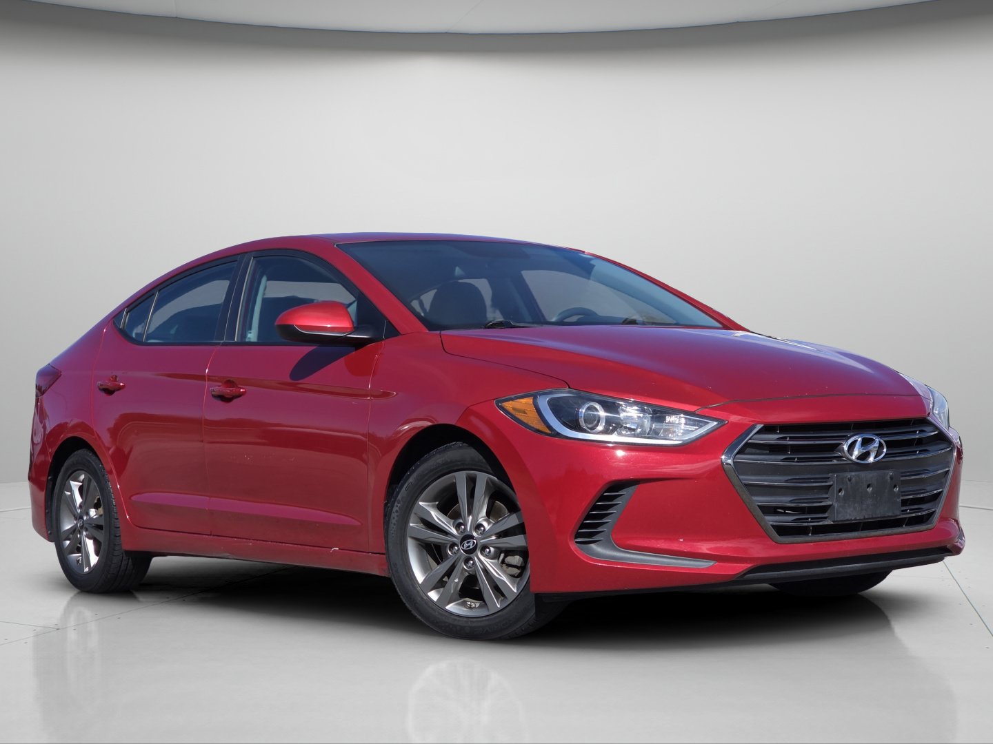 Used 2017 Hyundai Elantra SE FWD image 2