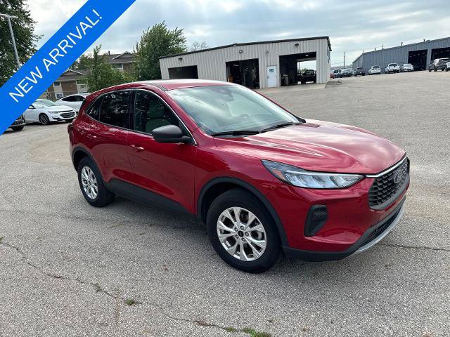 Certified 2023 Ford Escape Active AWD/4WD image 3