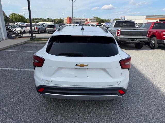 Used 2025 Chevrolet Trax LT w/ LT Convenience Package FWD image 7