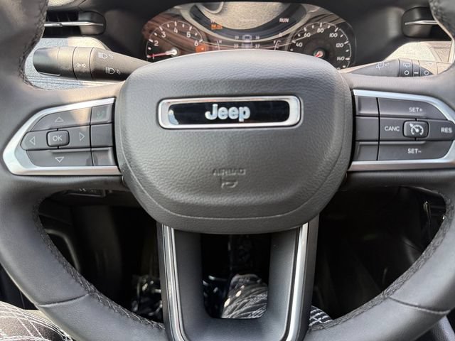 Used 2024 Jeep Compass Latitude AWD/4WD image 13