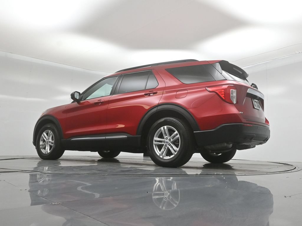 Certified 2023 Ford Explorer XLT RWD image 48