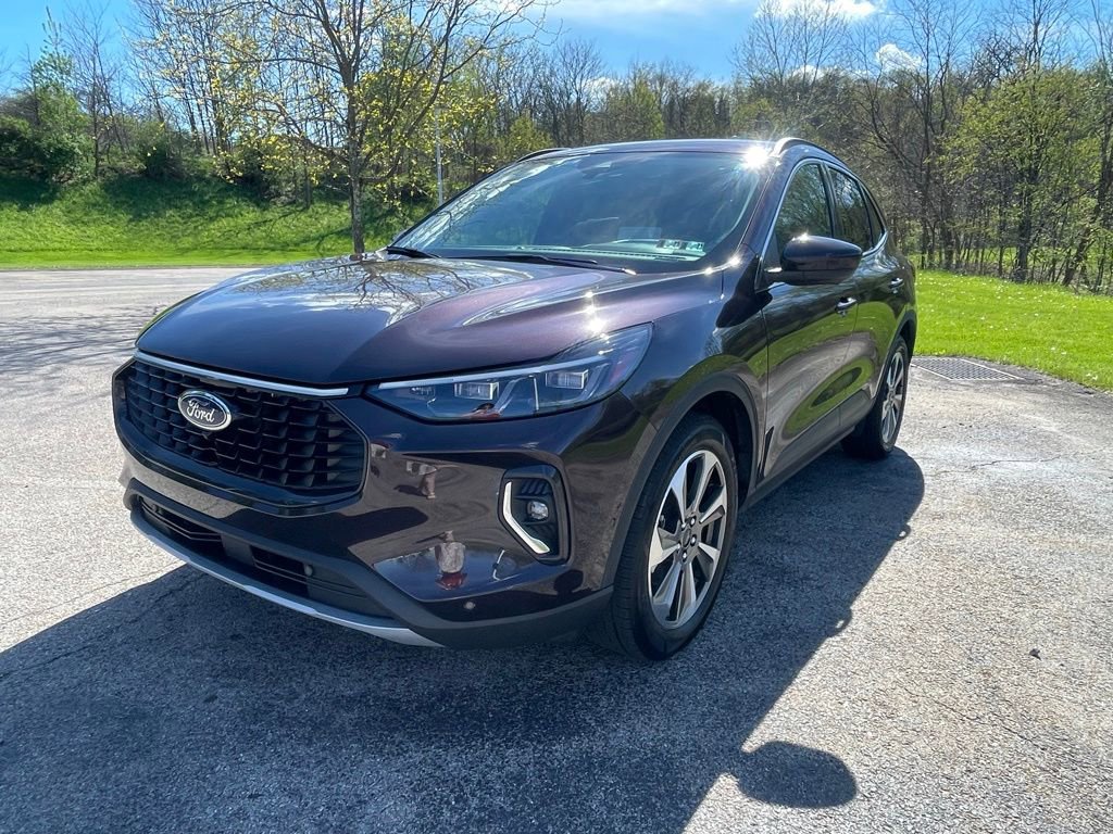 Certified 2023 Ford Escape Platinum w/ Premium Technology Package AWD/4WD image 7