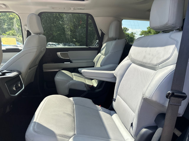 Certified 2025 Ford Expedition Platinum w/ Driver's Package AWD/4WD image 19