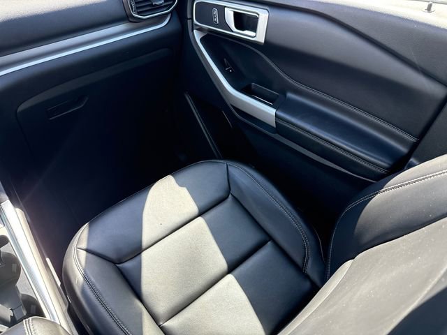Certified 2023 Ford Explorer XLT w/ Equipment Group 202A image 16