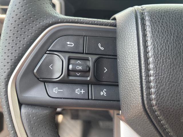 Used 2025 Toyota 4Runner SR5 RWD image 7