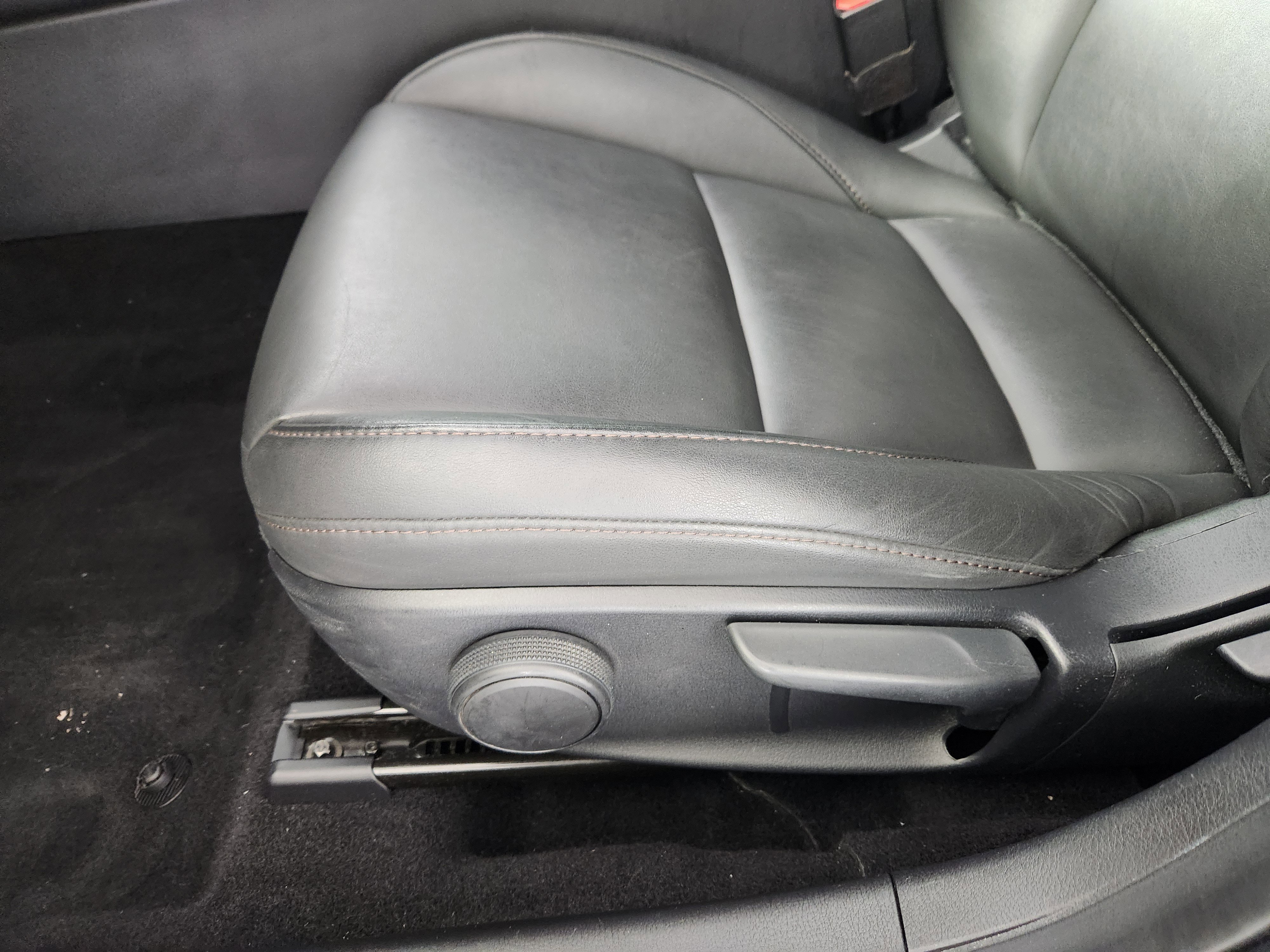 Used 2019 MAZDA MAZDA3 w/Select Pkg image 13