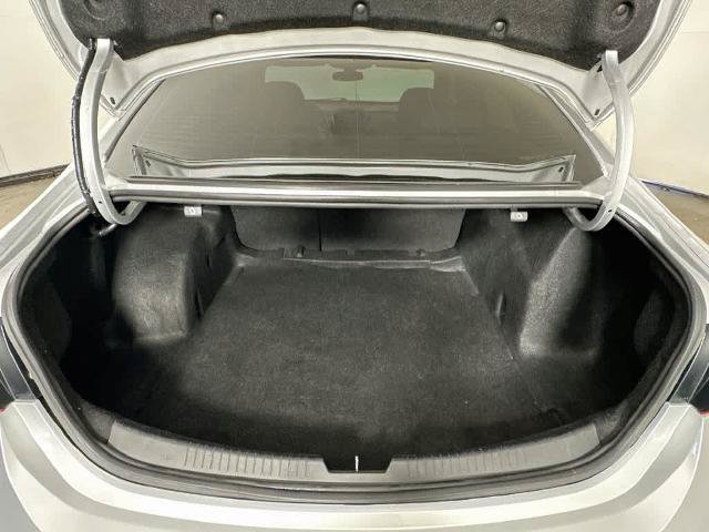 Used 2021 Chevrolet Malibu LT FWD image 20