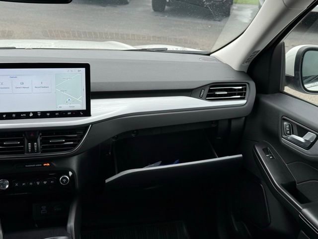 Certified 2023 Ford Escape Platinum AWD/4WD image 31