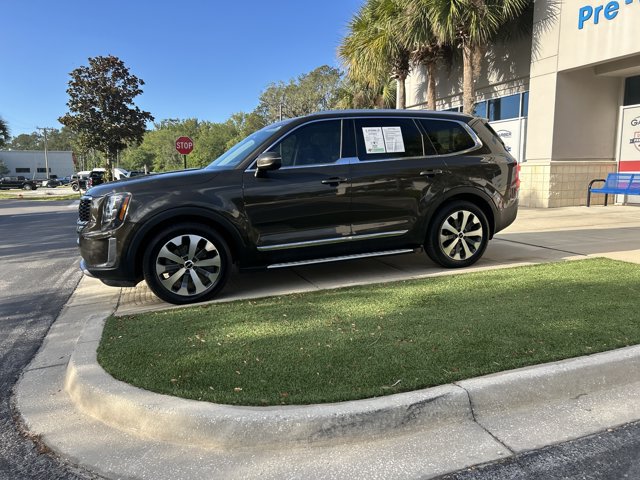 Used 2022 Kia Telluride EX w/ EX Premium Package FWD image 11