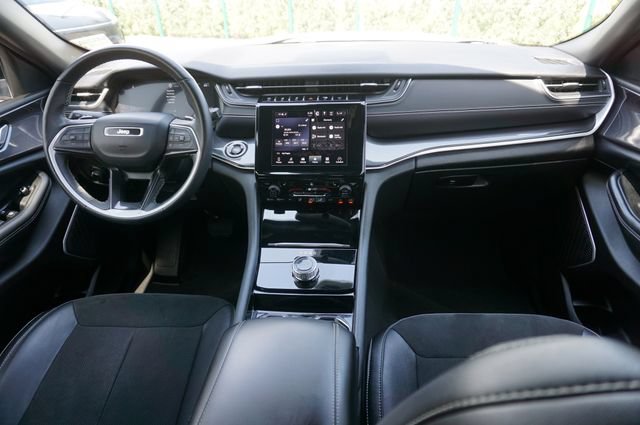 Used 2022 Jeep Grand Cherokee L Laredo RWD image 6