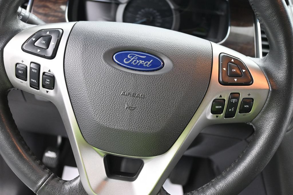 Certified 2019 Ford Taurus Limited AWD/4WD image 11