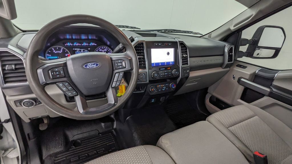 Certified 2022 Ford F350 XLT w/ FX4 Off-Road Package AWD/4WD image 3