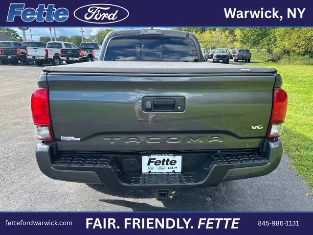 Used 2018 Toyota Tacoma TRD Sport AWD/4WD image 11