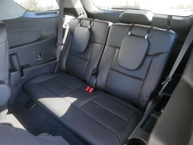 Certified 2022 Ford Explorer XLT w/ Equipment Group 202A AWD/4WD image 17