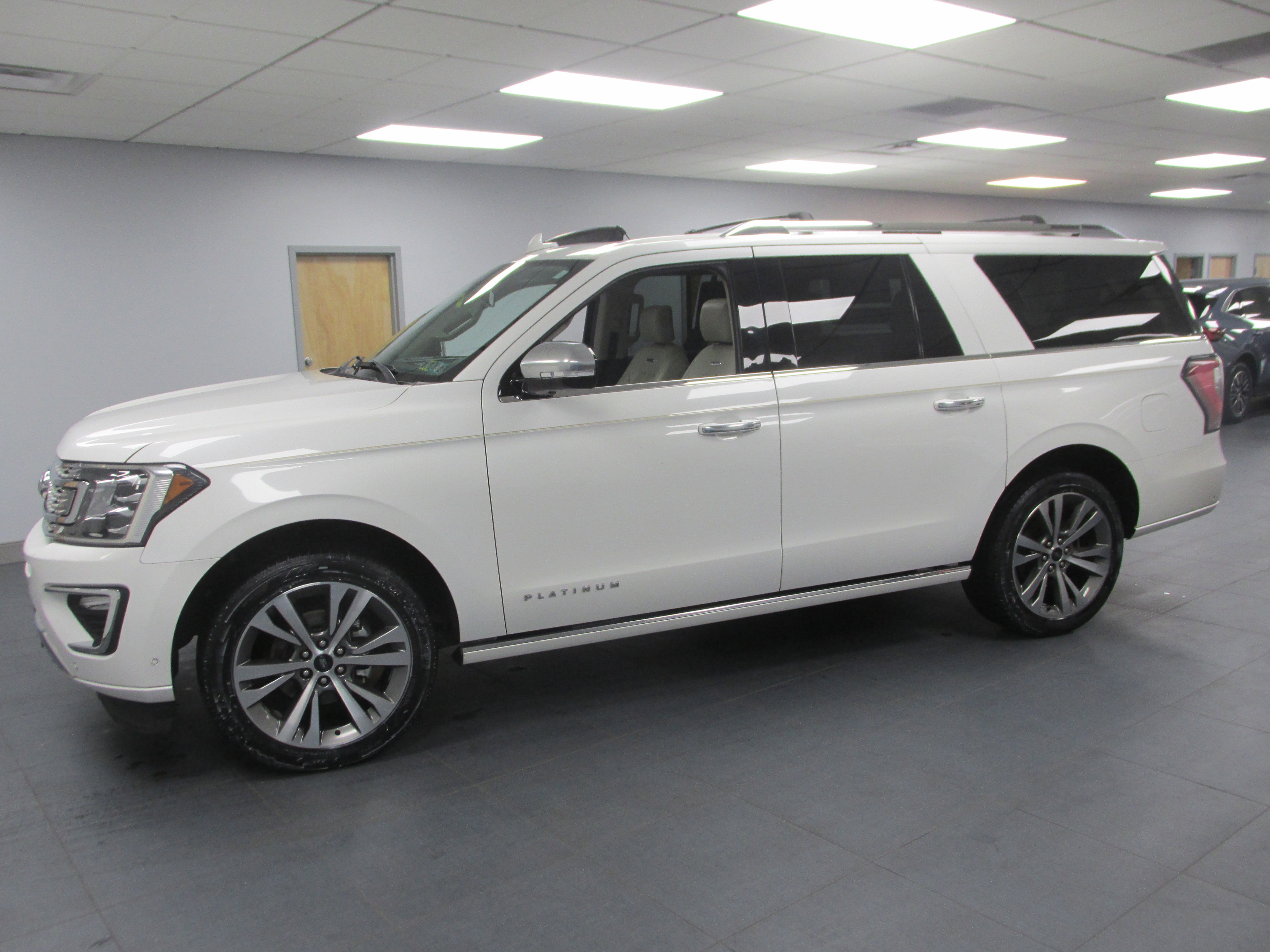 Certified 2020 Ford Expedition Max Platinum image 6