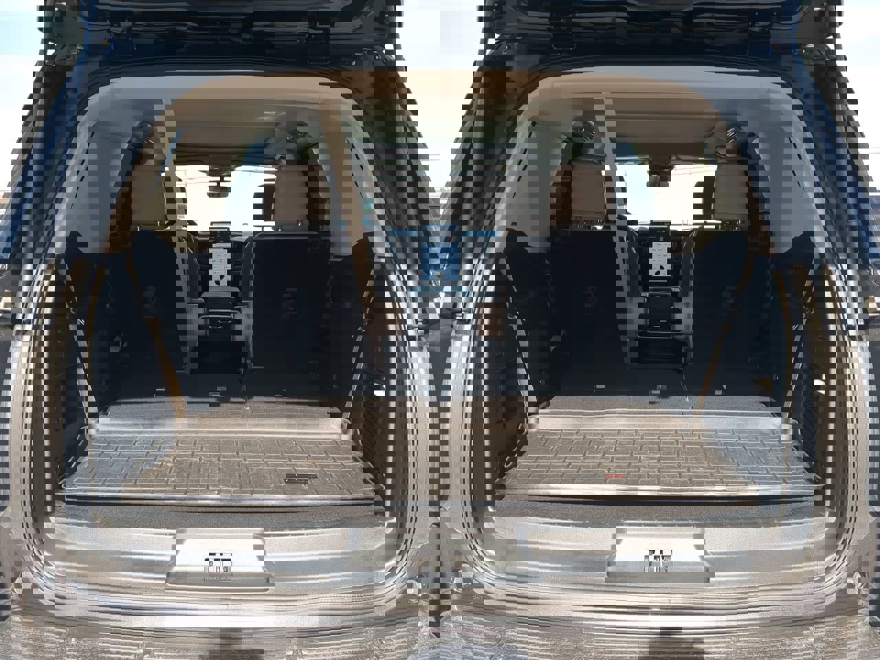 Certified 2023 Ford Expedition Limited image 11