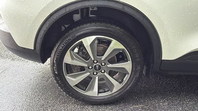 Certified 2024 Ford Escape Platinum AWD/4WD image 19