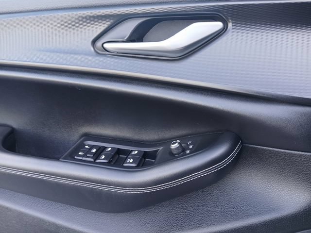 Used 2024 Jeep Grand Cherokee Laredo RWD image 17