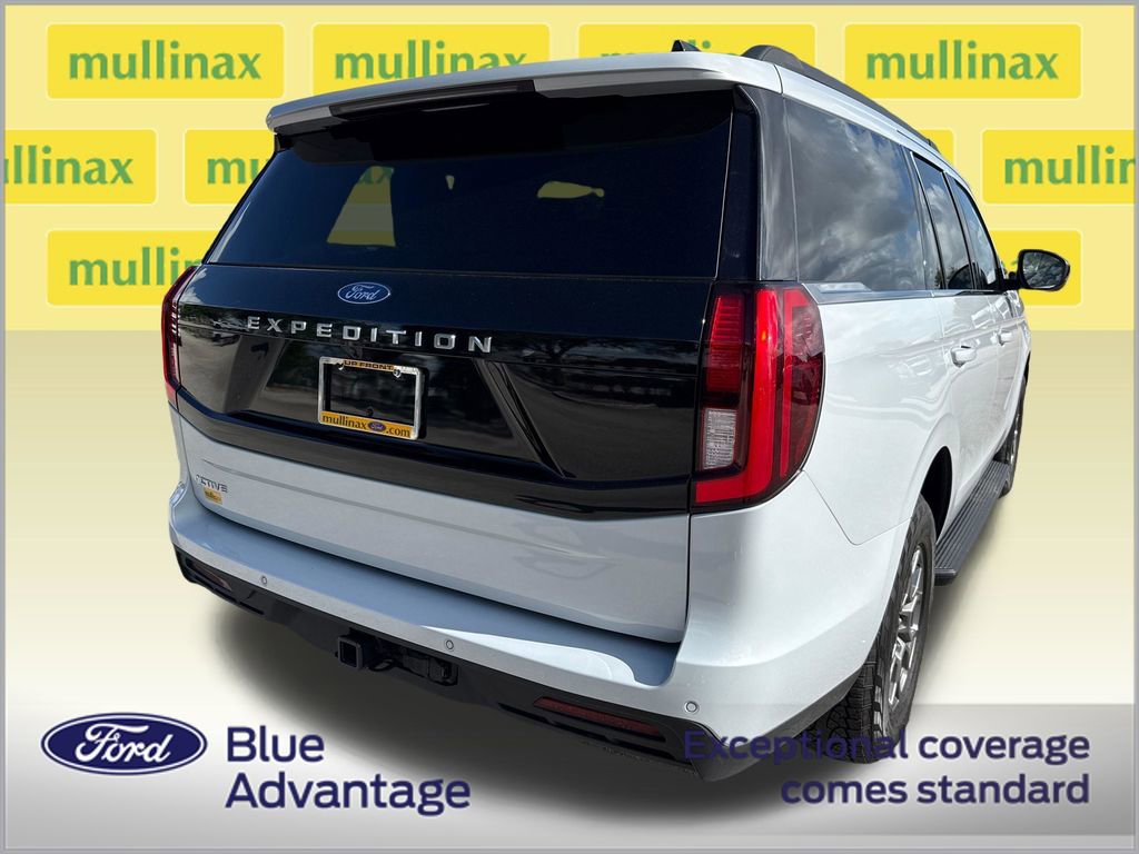 Certified 2025 Ford Expedition Active image 4