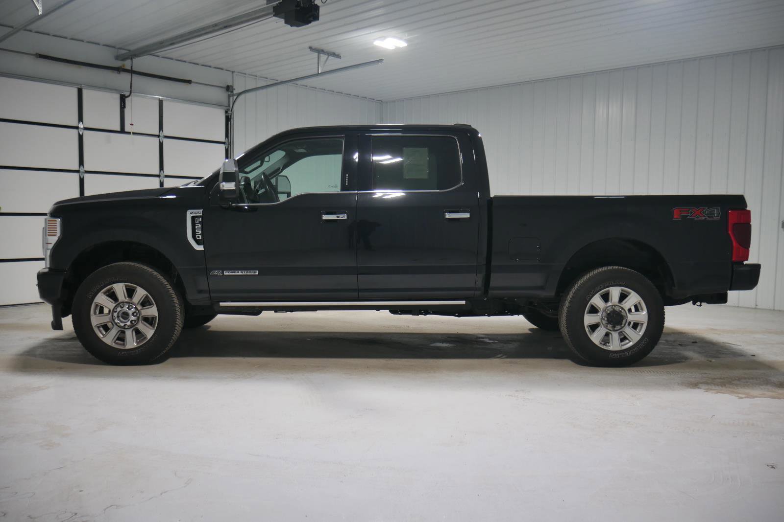 Certified 2022 Ford F250 Platinum image 2