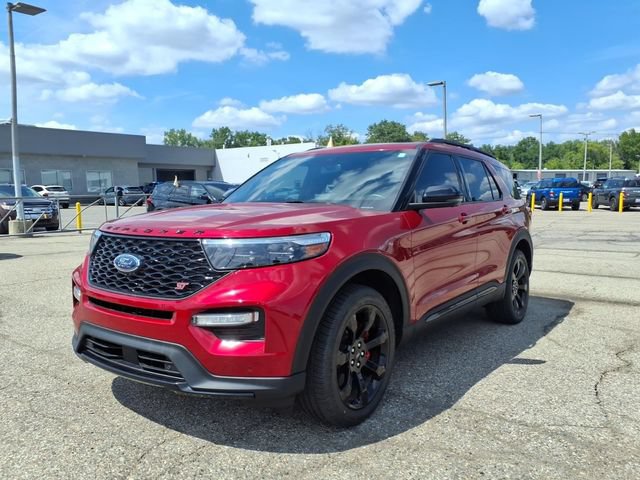 Certified 2023 Ford Explorer ST w/ Equipment Group 401A AWD/4WD image 3